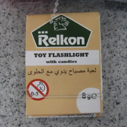 Foto dell’avviso ufficiale: Relkon Toy flashlight with candies Torcia giocattolo — rischio: Rischio chimico & Ostruzione delle vie aeree