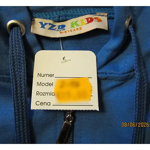 Photo from the official notice: YZR KIDS children's tracksuit set — injuries & strangulation risk