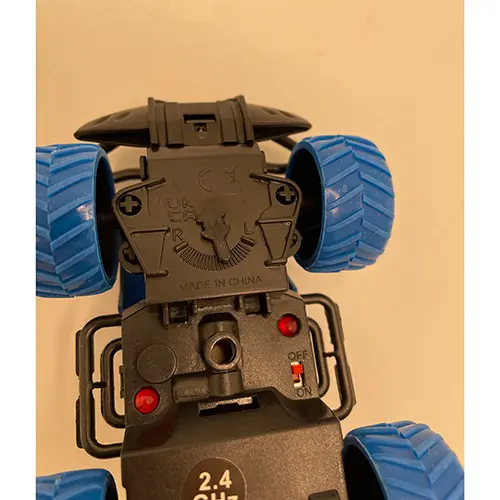 Foto do aviso oficial: Pup Go Kids remote control car Carro de brincar — risco: Ambiente