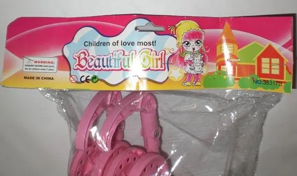 Foto do aviso oficial: Beautiful Girl Carrinho de brinquedo com boneca — risco: Ferimentos