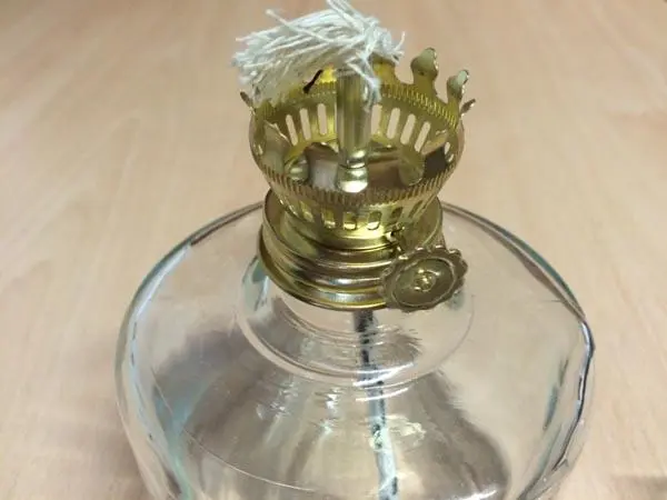 Photo de l’avis officiel: Perfel Lampe à huile décorative — risque: Risque chimique