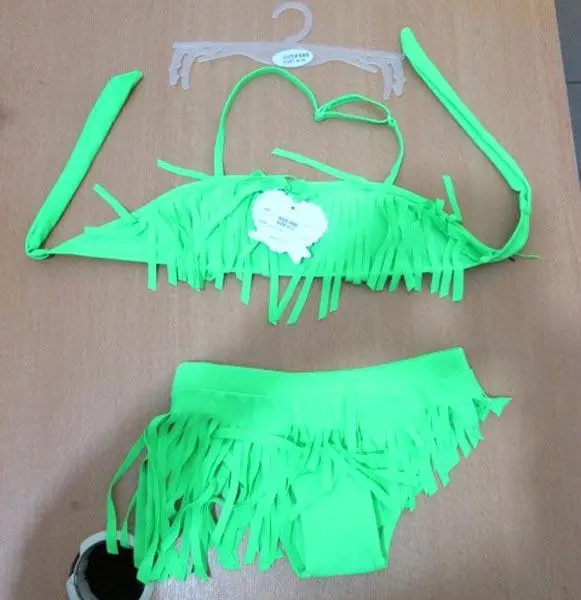 Photo de l’avis officiel: Power Flower Bikinis des filles — risque: Blessures
