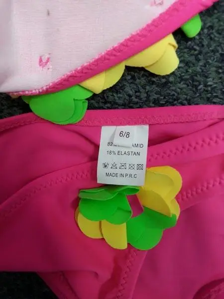 Photo de l’avis officiel: Julla Bikini de fille — risque: Blessures & Etranglement