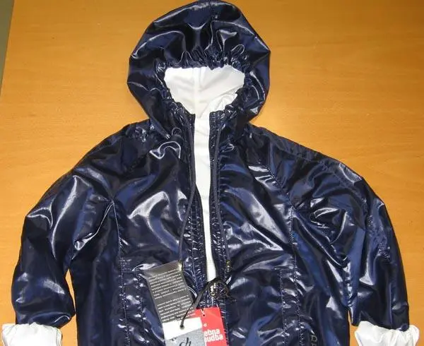 Photo from the official notice: DEHA children’s jacket — strangulation risk
