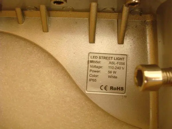 Foto do aviso oficial: LED Street Light Luz LED — risco: Choque elétrico