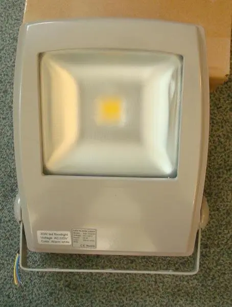 Photo de l’avis officiel: 30W LED Flood Light Projecteur à LED — risque: Brûlures