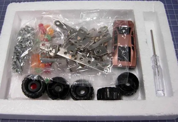 Photo de l’avis officiel: Besttoy BRICKS  Metallbaukasten (Metal construction kit) Kit de construction métallique — risque: Risque chimique