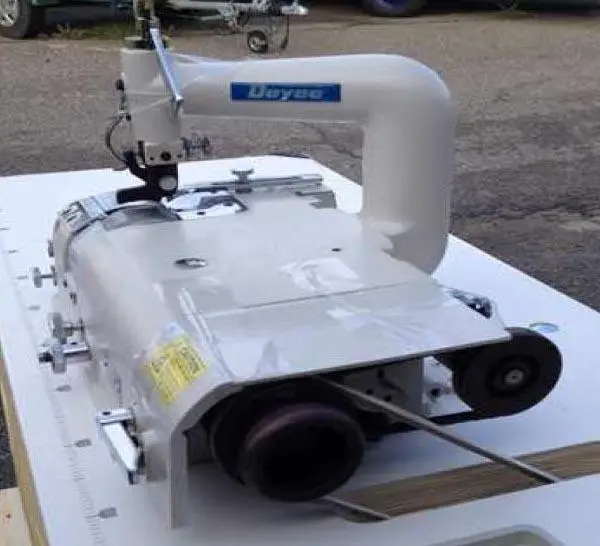 Photo de l’avis officiel: Deyee Sewtex YXP 5 Machine à skier en cuir — risque: Blessures