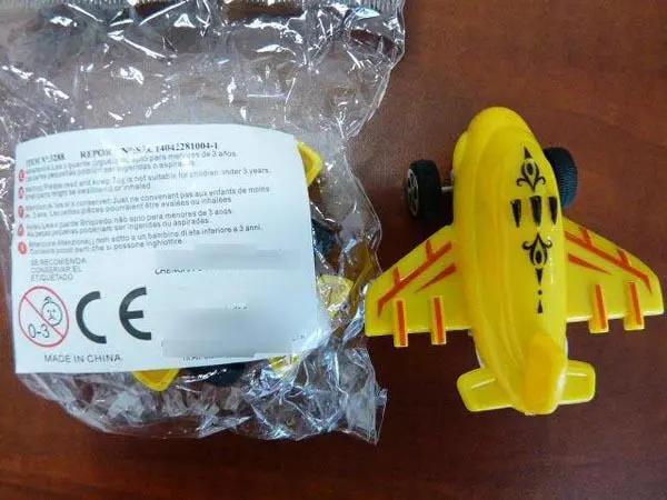 Photo de l’avis officiel: TOYS - Peñastigi Avions de jouets et voitures — risque: Étouffement