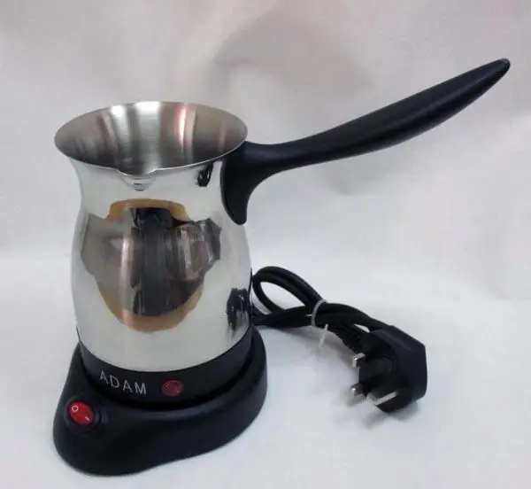 Photo de l’avis officiel: Adam Electric Coffee Maker Cafetière — risque: Brûlures