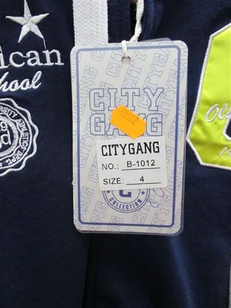 Foto aus der offiziellen Meldung: CITY GANG Kinder-Sweatshirt — Risiko: Strangulierung