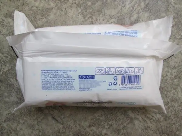 Foto do aviso oficial: Papilion Wet Towel Cream Toalhetes húmidos — risco: Químico