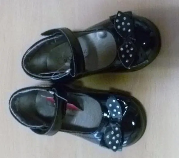 Foto aus der offiziellen Meldung: Cupcake Couture Kinderschuhe — Risiko: Ersticken
