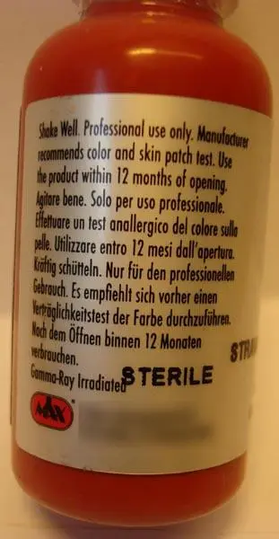 Foto aus der offiziellen Meldung: Pure colors Strawberries &amp; Cream Tattoo Tinte/permanent Make-up — Risiko: Chemikalie