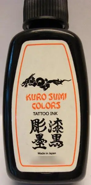 Foto do aviso oficial: Kuro Sumi Kuro sumi colors tattoo ink Tinta de tatuagem — risco: Químico (A12/0674/15)