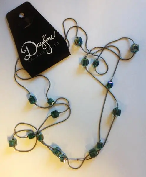 Photo de l’avis officiel: Dayfine accessories Collier — risque: Risque chimique
