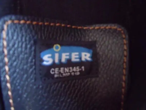 Foto dell’avviso ufficiale: SIFER Scarpe di sicurezza — rischio: Rischio chimico