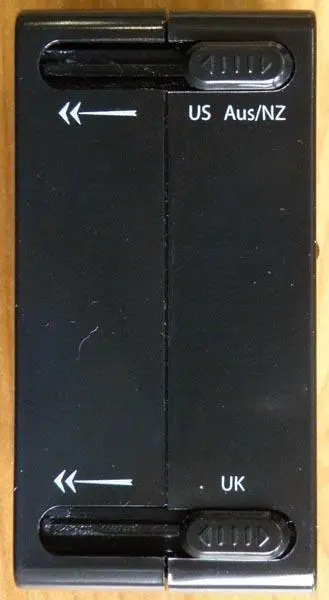 Foto aus der offiziellen Meldung: LP Reisestecker Adapter — Risiko: Elektrischer Schlag