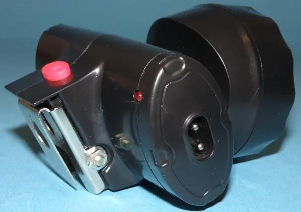 Photo de l’avis officiel: Tanluxing LED HEAD LIGHT Torche de tête rechargeable — risque: Choc électrique & Incendie