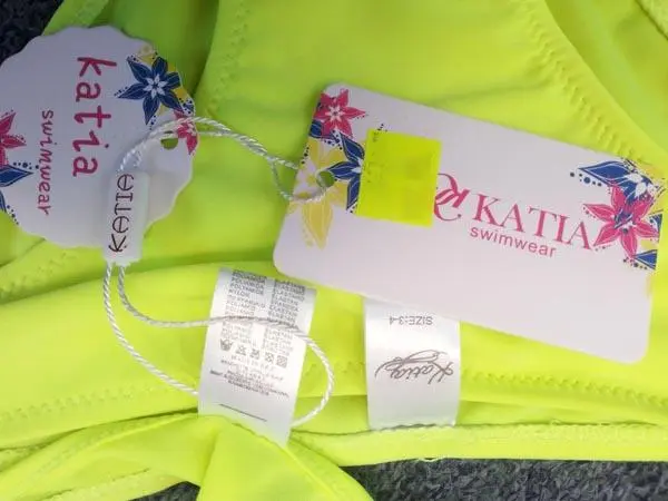 Photo de l’avis officiel: Katia Set de bain pour filles — risque: Blessures
