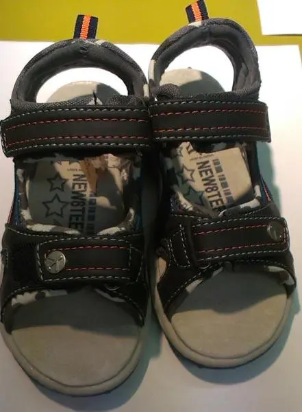 Photo de l’avis officiel: New8teen Chaussures pour garçons — risque: Risque chimique
