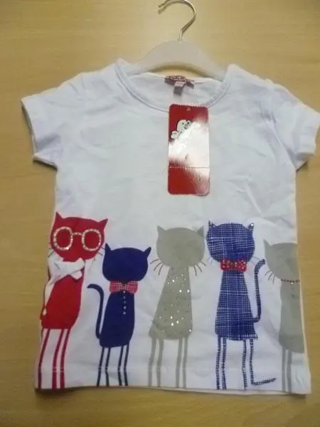 Foto aus der offiziellen Meldung: Zeyland Mädchen-Set und T-Shirt — Risiko: Ersticken