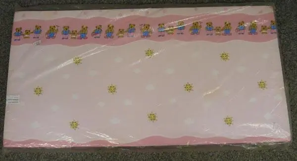 Foto dell’avviso ufficiale: Wujec meuble LOZECZKO DZIECIECE ("Baby cot") Lettino in legno — rischio: Lesioni