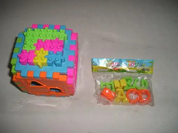 Photo from the official notice: Plastic educational toy — choking risk