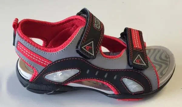 Photo from the official notice: Clarks Solar Flash/Force children's sandals — choking risk