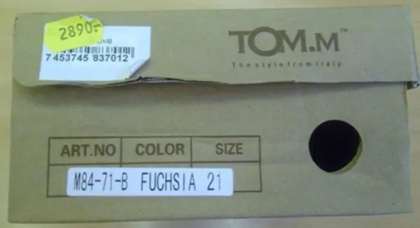 Foto aus der offiziellen Meldung: TOM.M Mädchenschuhe — Risiko: Ersticken