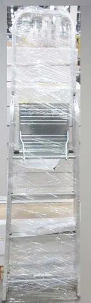 Foto uit de officiële melding: FXA Household ladder Aluminium trapladder — risico: Verwonding