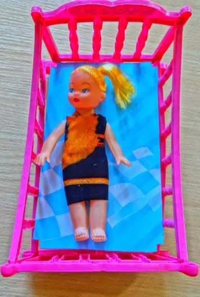 Photo de l’avis officiel: Baby Bed Jouets en plastique — risque: Risque chimique