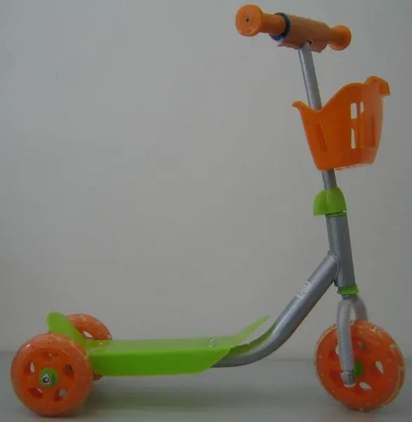 Foto do aviso oficial: EPline Krtek - Scooter with a Little Mole Scooter de brinquedo — risco: Ferimentos