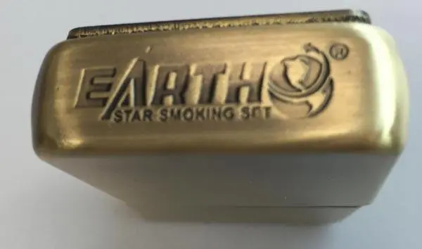Foto aus der offiziellen Meldung: Earth Star Smoking Set Neuheit Feuerzeug — Risiko: Feuer