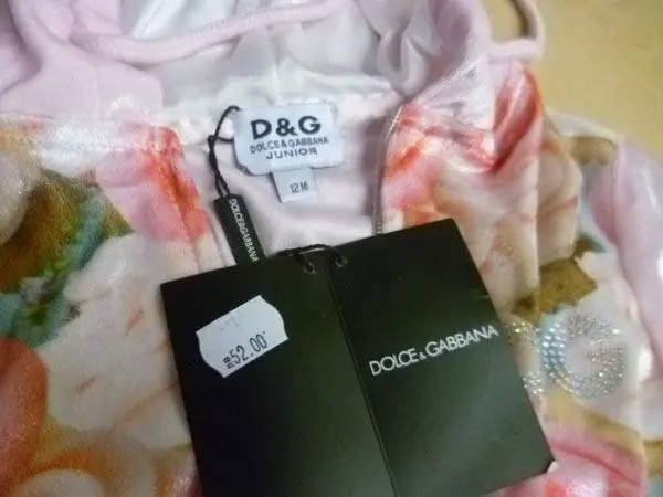 Photo de l’avis officiel: Dolce &amp; Gabbana (COUNTERFEIT) Tenue pour enfants — risque: Blessures & Etranglement