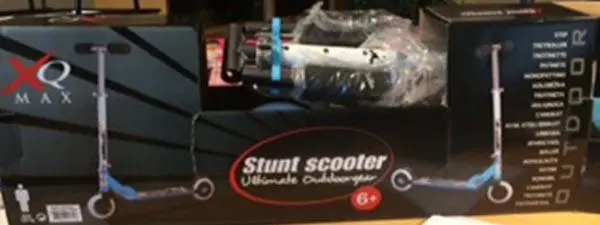 Photo de l’avis officiel: XQ Max Stunt scooter - Ultimate outdoorgear Scooter de kick — risque: Blessures