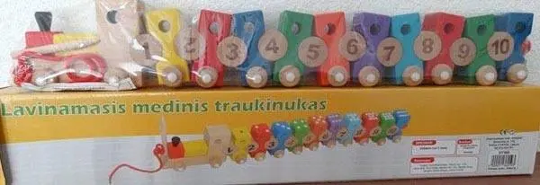 Photo de l’avis officiel: Lavinamasis medinis traukinukas ('Educative wooden train') Train traînant en bois — risque: Étouffement
