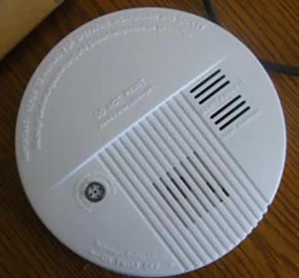 Photo from the official notice: Olympia Electronics Autonomous Optical Smoke Detector — fire risk