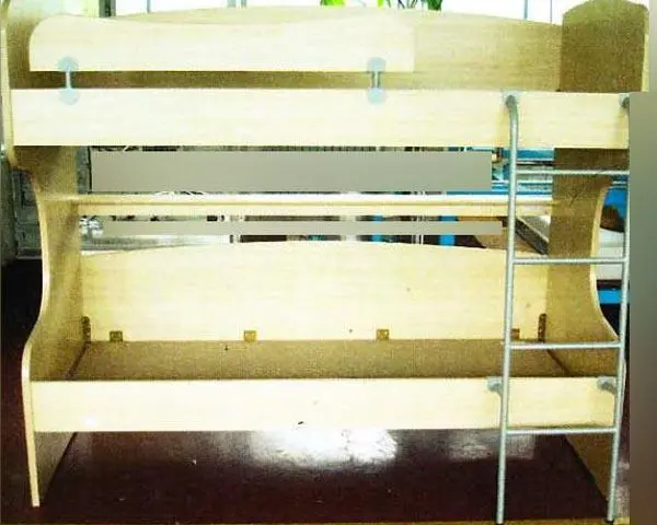 Photo de l’avis officiel: Kiki KREVET NA KAT KRSP-jela ('bunk bed') Lit superposé en bois — risque: Blessures
