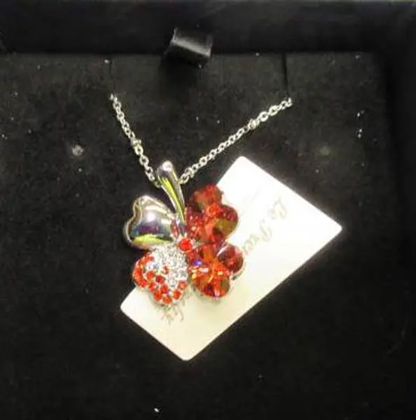 Photo de l’avis officiel: Le Premium Kleeblatt ('cloverleaf') Collier — risque: Risque chimique