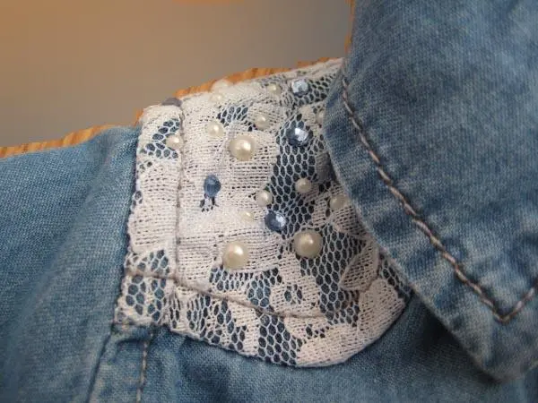 Foto aus der offiziellen Meldung: S&amp;D Damen Jeanshemd — Risiko: Ersticken