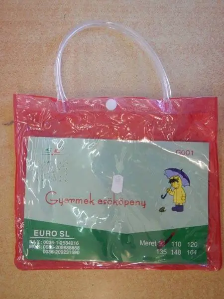Photo from the official notice: SL gyermek esőköpeny  ('Children's raincoat') — strangulation risk