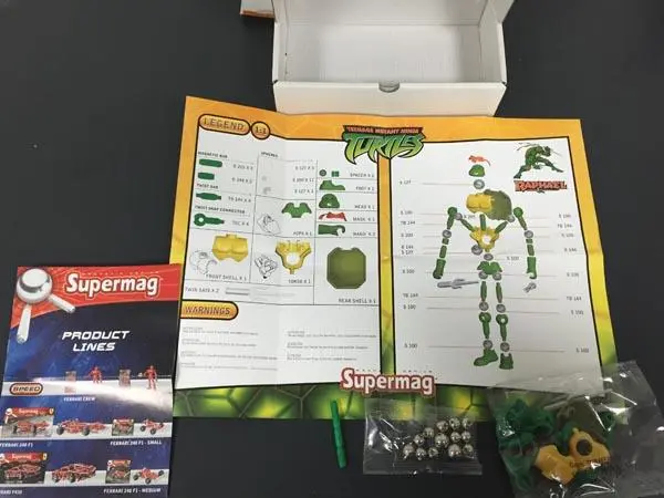 Foto uit de officiële melding: Plast Wood, Supermag Teenage Mutant Ninja Turtles Magnetisch speelgoed — risico: Verwonding