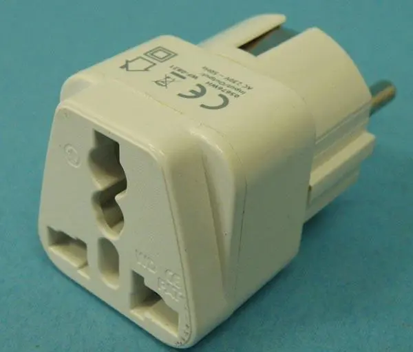Foto aus der offiziellen Meldung: Delight EU Plug Converter Steckeradapter — Risiko: Elektrischer Schlag