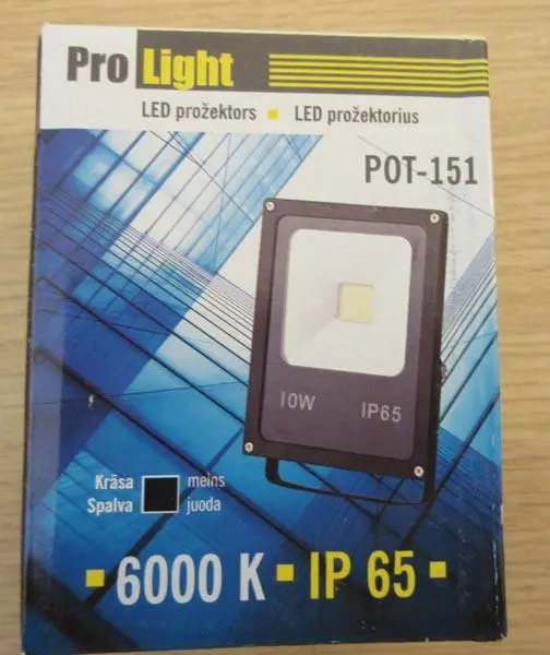 Foto uit de officiële melding: Pro Light LED Flood Light / LED Prozektors LED-overstromingslicht — risico: Elektrische schok & Brand