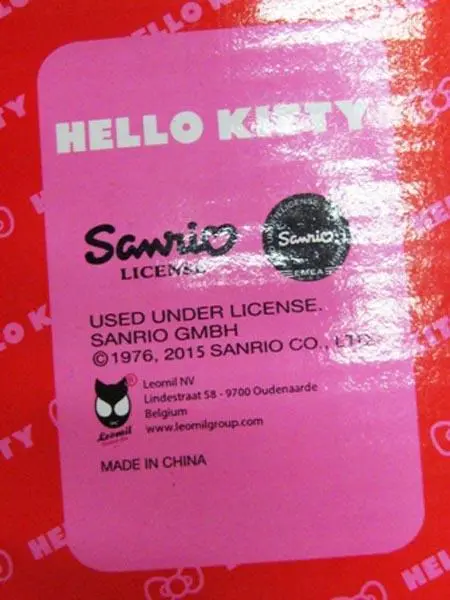 Photo de l’avis officiel: Hello Kitty, Sanrio Chaussures pour bébés — risque: Étouffement