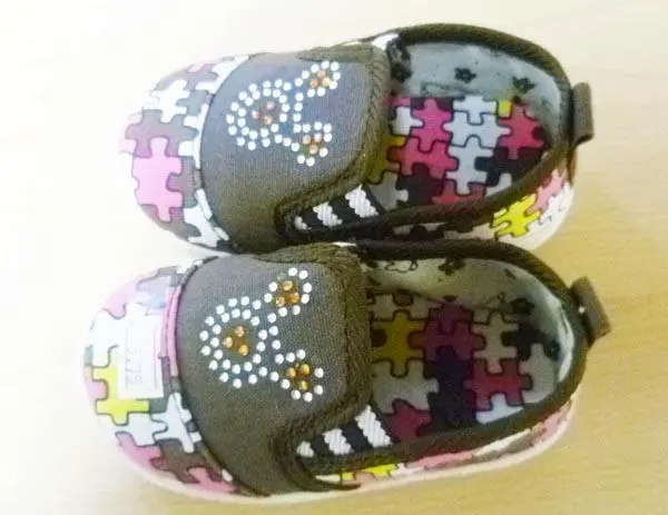 Foto aus der offiziellen Meldung: SHISHANG Kinderschuhe — Risiko: Ersticken