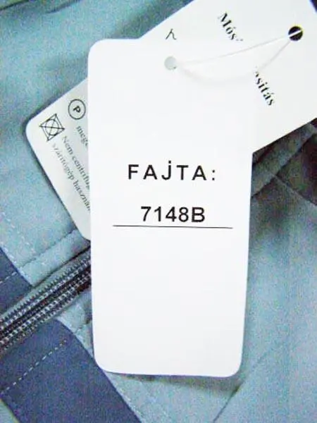Photo from the official notice: Qifeng children’s jacket — injuries & strangulation risk (A12/1656/15)