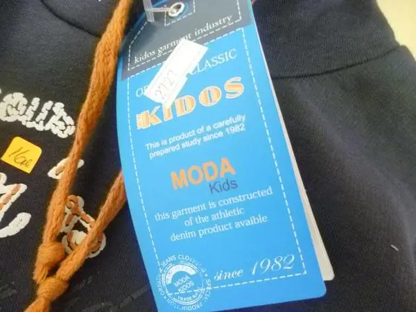 Foto aus der offiziellen Meldung: KIDOS Kinder Sweatshirt — Risiko: Strangulierung