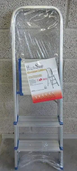 Photo de l’avis officiel: HIGH STEP Aluminum Ladders Échelle — risque: Blessures